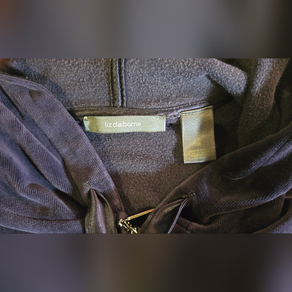 Liz Claiborne 3X Purple Velour Sweat Set - Picture 8 of 10